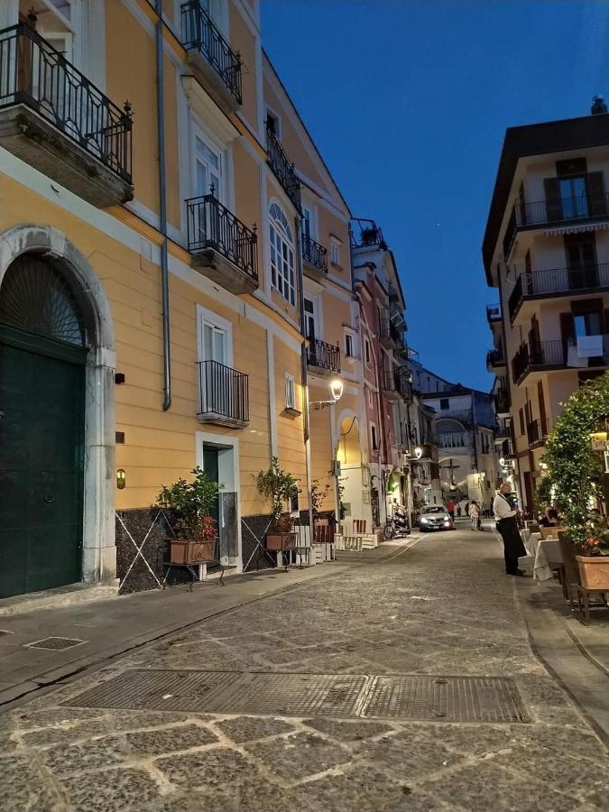 Apartamento Amalfi Coast Palace In Minori Exterior foto